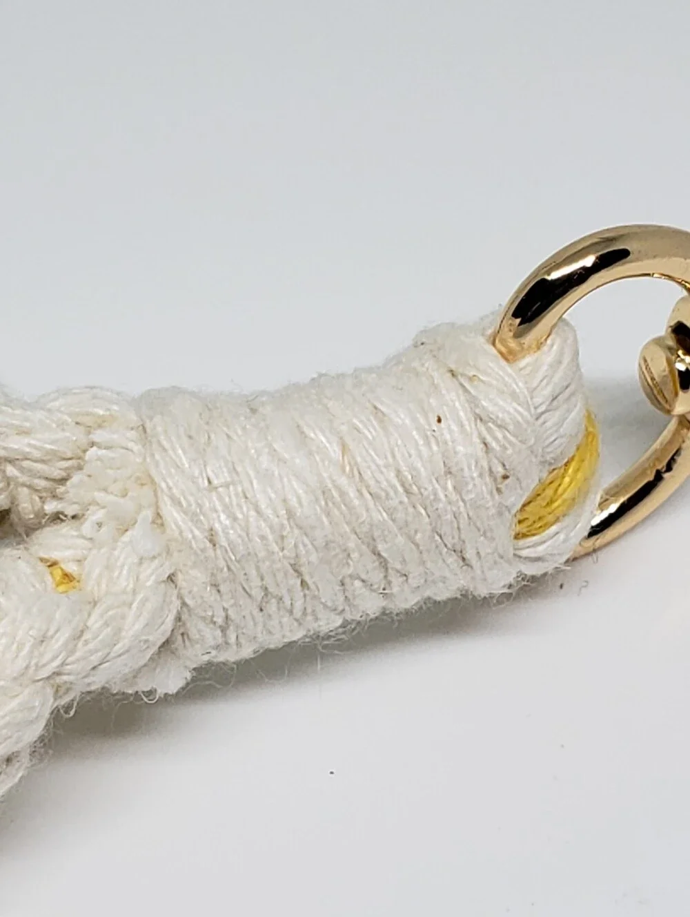 White and Yellow Boho Daisy Crochet Flower Wristlet Keychain NEW, NO TAGS